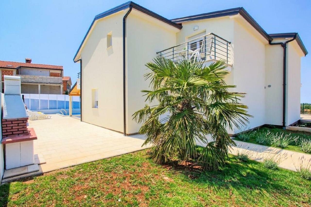 Villa Sanja Plovanija Exterior photo